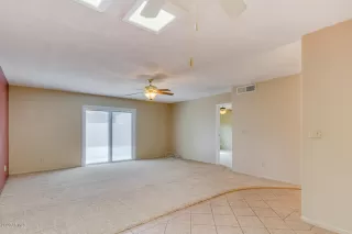 Photo #5: 6086541 Listing