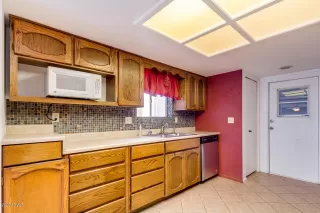 Photo #6: 6086541 Listing