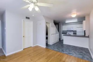 Photo #4: 6086809 Listing 