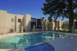 Photo #3: 6086890 Listing