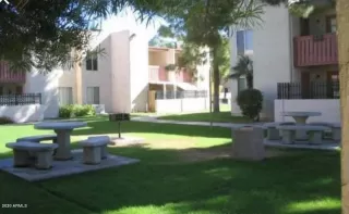 Photo #4: 6086890 Listing