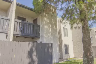 Photo #5: 6086890 Listing