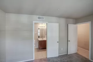 Photo #6: 6087372 Listing