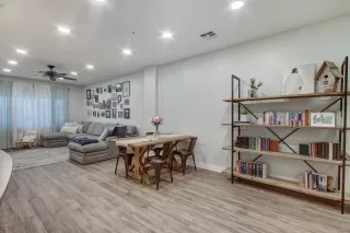 Photo #5: 6087379 Listing