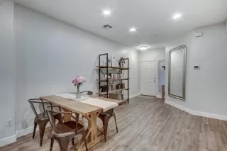 Photo #6: 6087379 Listing