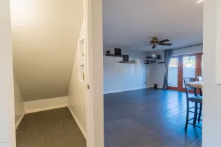 Photo #6: 6087818 Listing