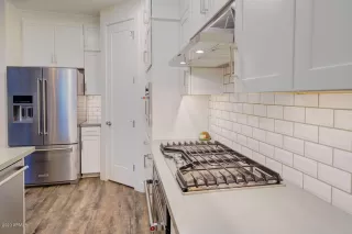 Photo #6: 6087887 Listing