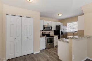 Photo #2: 6088048 Listing 