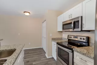 Photo #5: 6088048 Listing 