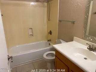 Photo #5: 6088222 Listing