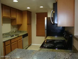 Photo #5: 6088635 Listing