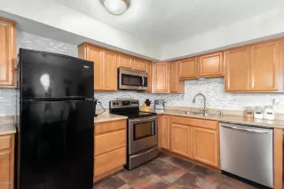 Photo #6: 6088732 Listing 