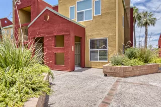 Photo #1: 6088794 Listing