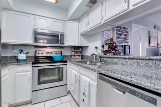 Photo #3: 6088959 Listing 