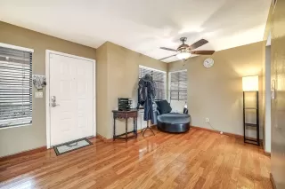 Photo #6: 6089031 Listing