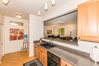 Photo #6: 6089048 Listing