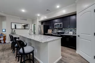 Photo #6: 6089591 Listing