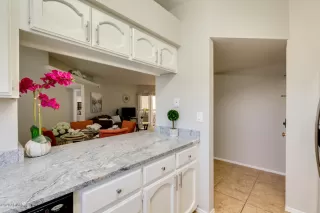 Photo #2: 6089881 Listing