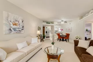 Photo #6: 6089881 Listing