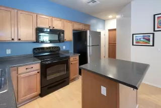 Photo #3: 6089950 Listing 