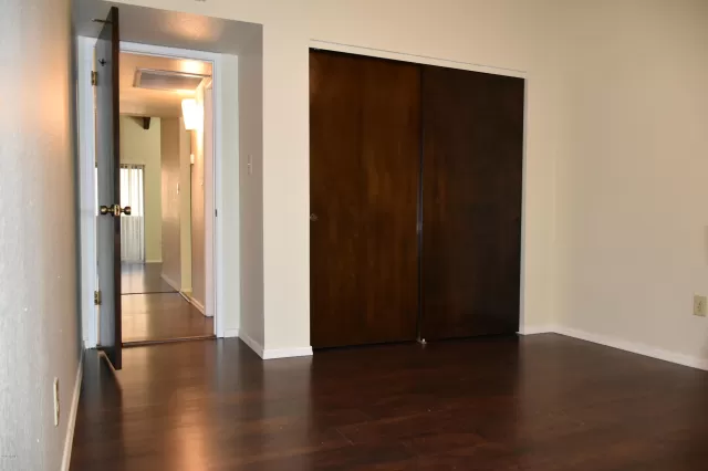 MLS: 6090012 Condo For Sale