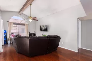 Photo #5: 6090092 Listing 