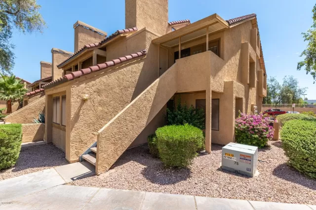 MLS: 6090096 Condo For Sale