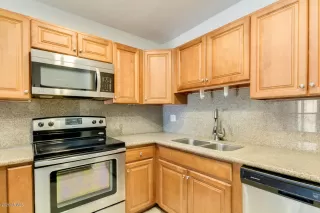 Photo #6: 6090100 Listing 