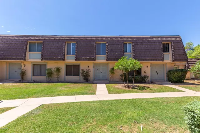 MLS: 6090225 Condo For Sale