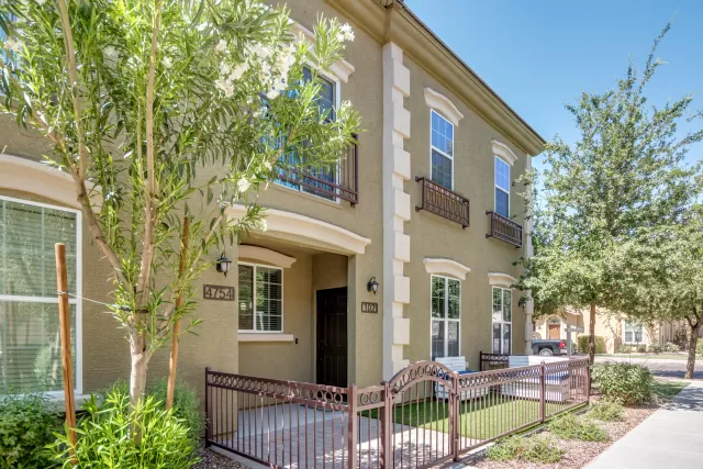 MLS: 6090307 Condo For Sale