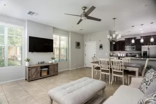 Photo #6: 6090307 Listing