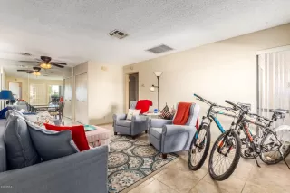 Photo #6: 6090443 Listing