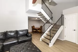 Photo #5: 6090464 Listing 