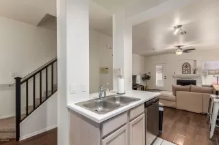 Photo #5: 6090484 Listing