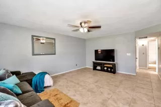 Photo #6: 6090742 Listing