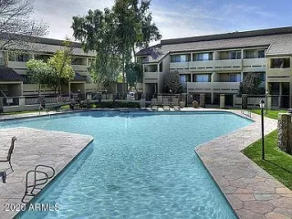 Photo #3: 6091201 Listing