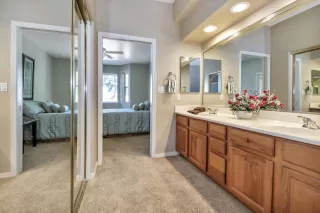 Photo #5: 6091237 Listing