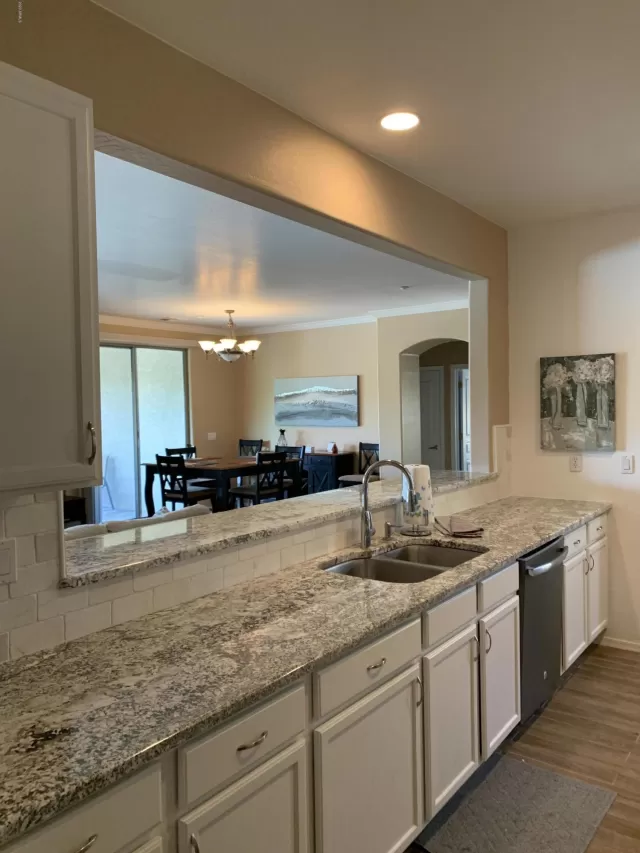 MLS: 6091298 Condo For Sale