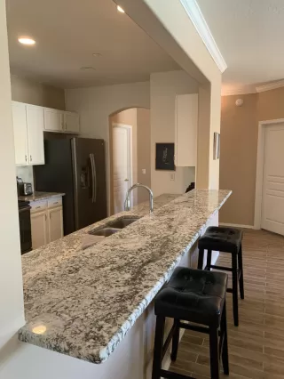 Photo #3: 6091298 Listing