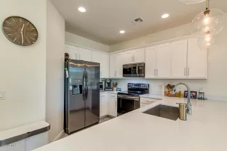 Photo #5: 6091454 Listing