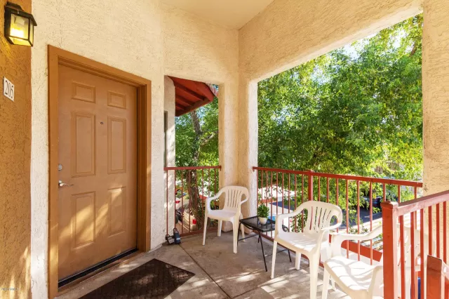 MLS: 6091575 Condo For Sale