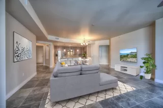 Photo #5: 6091831 Listing