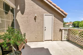 Photo #5: 6091963 Listing