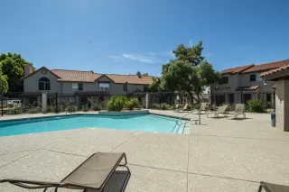 Photo #2: 6092122 Listing