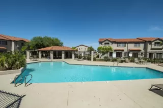 Photo #4: 6092122 Listing