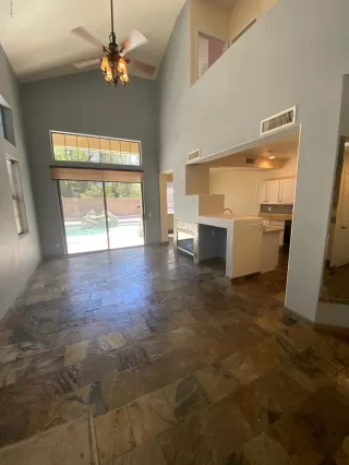 Photo #4: 6092314 Listing