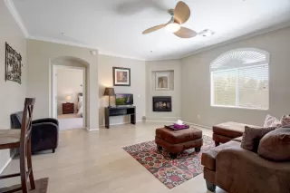 Photo #3: 6092421 Listing