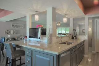 Photo #6: 6092589 Listing