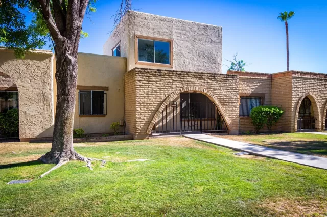 MLS: 6092601 Condo For Sale