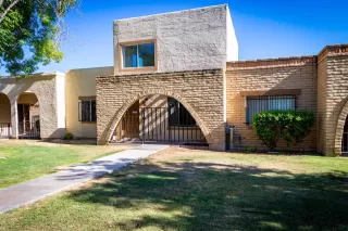 Photo #2: 6092601 Listing